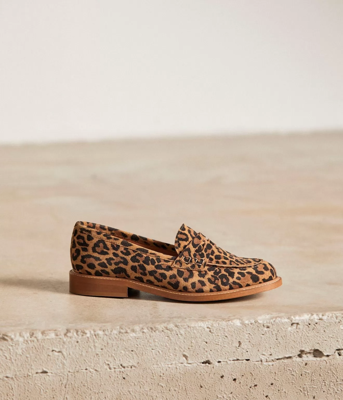 Mellow Yellow Derbies& Mocassins^Mocassins Motif Leopard Angella